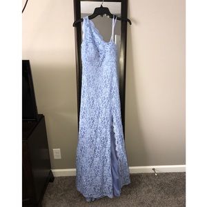 ✨SALE✨ One Shoulder Glitter Lace Gown Size Small